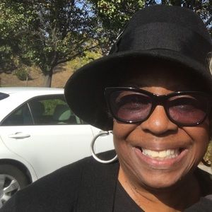 Meet your Posher, Sheila